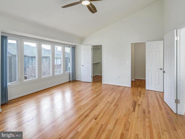 Building Photo - 10723 Gloxinia Dr