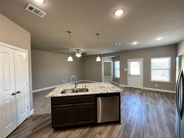 Building Photo - 7817 Ashwood Dr