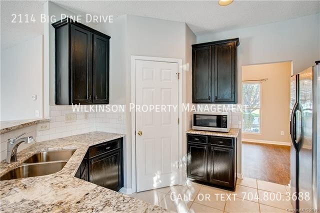 Building Photo - 2114 Big Pine Dr