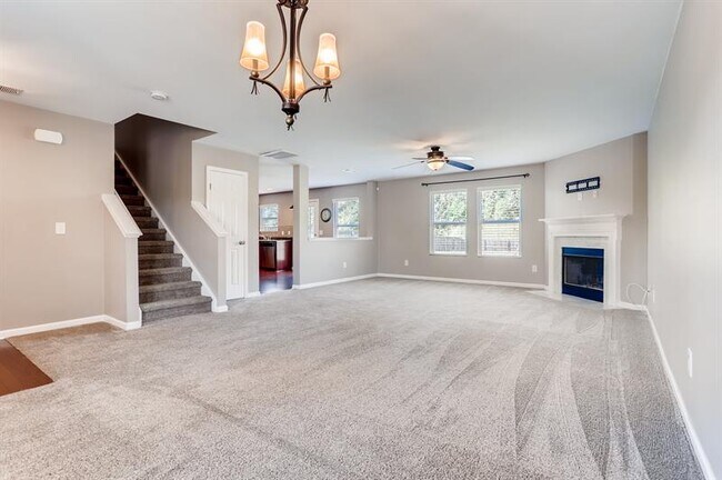Building Photo - 1022 Harmony Ln