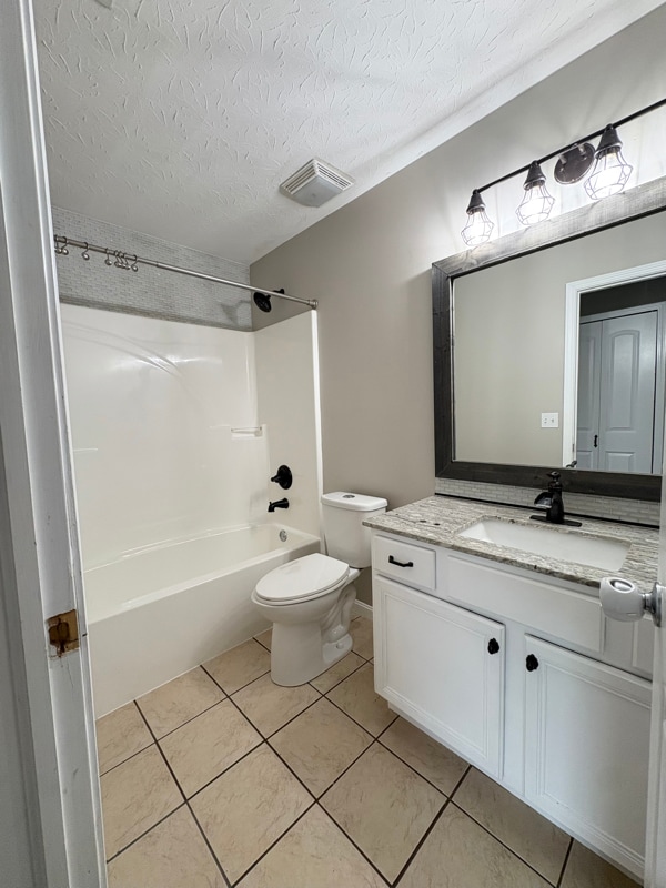 Building Photo - 10264 Knob Hill Dr