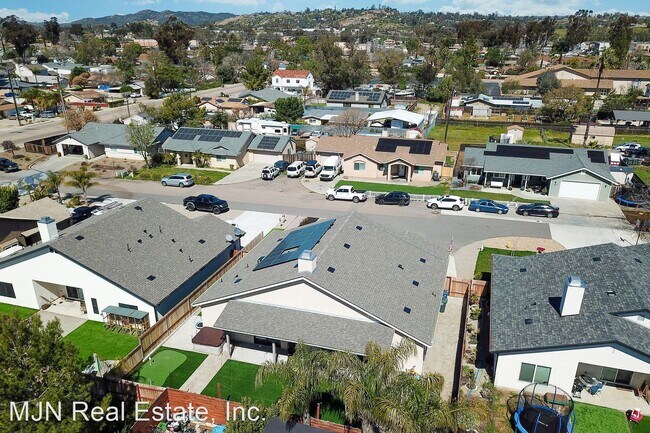 Building Photo - 4 br, 2 bath House - 914 Passion Place