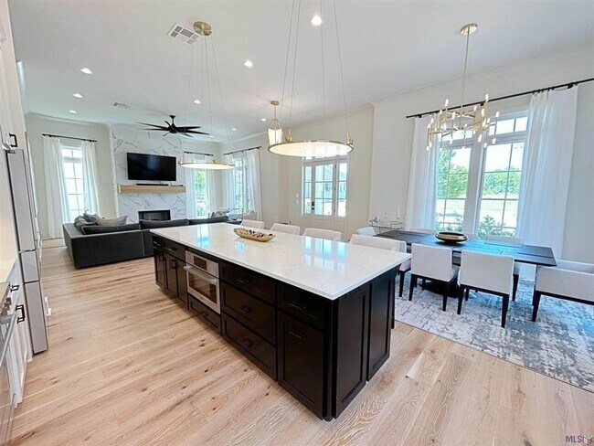 Building Photo - 4 Bedroom House in Pointe Marie- Furnished or unfurnished rental options available.