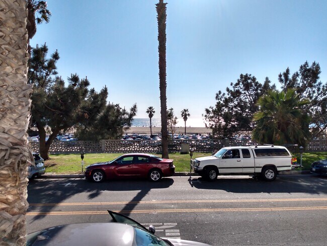 Santa Monica Beach view - 2213 Ocean Ave