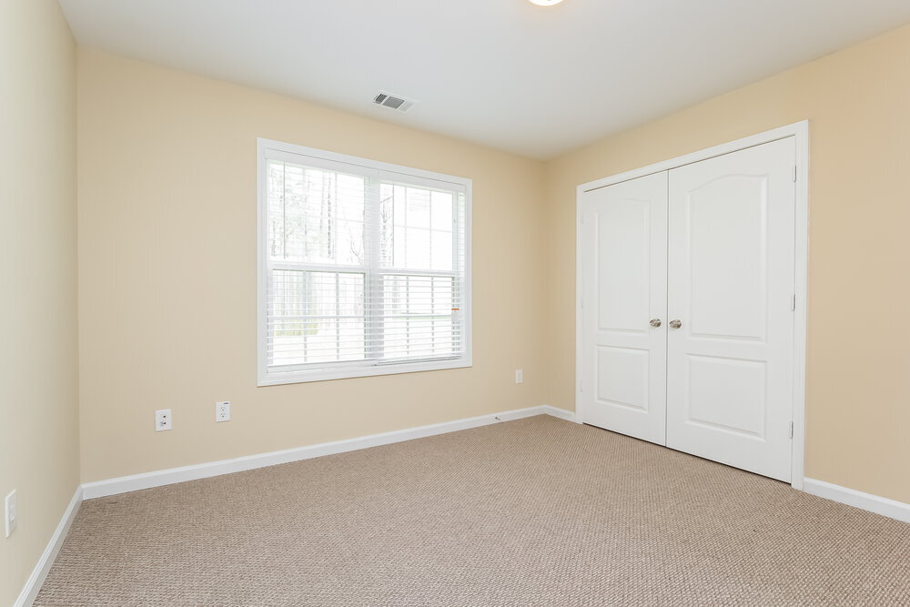 Building Photo - 4050 Grandover Dr NE