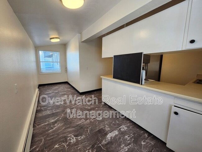 Building Photo - 3925 E 9th Ave