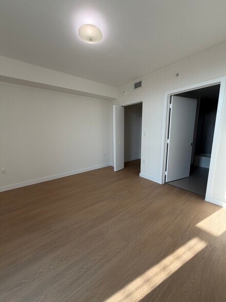 Building Photo - 1480 Biscayne Blvd