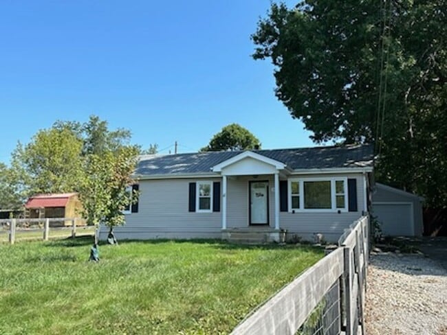 Building Photo - COMING SOON! Renovated 3 BR, 2 Bath House!...