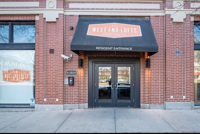 Building Photo - 4100 Forest Park Ave