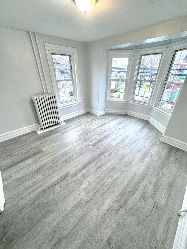 Building Photo - 924 W Turner St