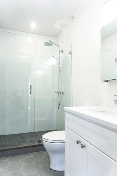 Building Photo - 79 Linden St