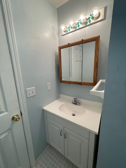 Building Photo - 111 Valencia Dr