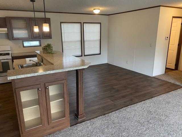 Building Photo - 15562 Pine Ridge Dr