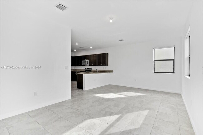 Building Photo - 25128 SW 113th Pl