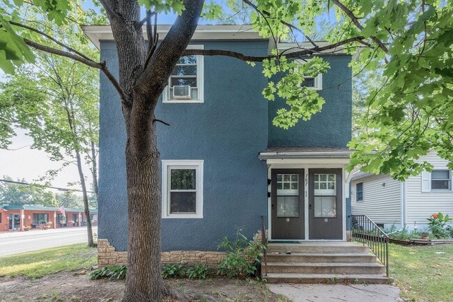 Building Photo - 787 6th Ave NW