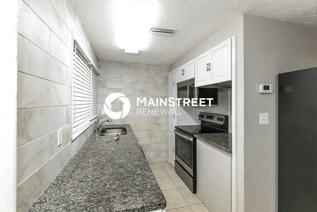 Building Photo - 3 Bedroom Pet-Friendly Home in Venice, FL ...