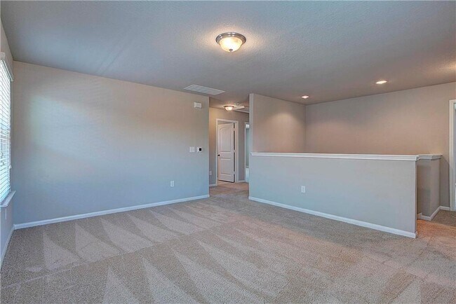 Building Photo - 2212 Bettylou Ln