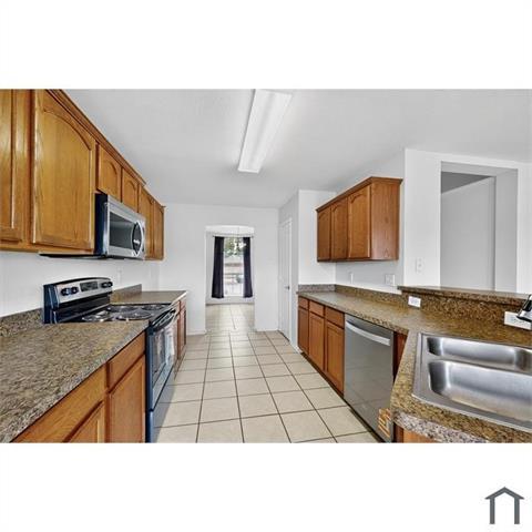 Building Photo - 3612 Dove Ln
