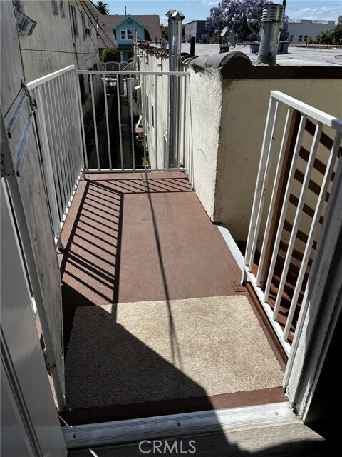 Building Photo - 4518 Normandie Ave