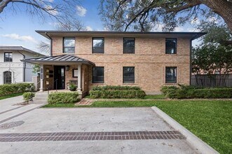 Building Photo - 6723 Del Norte Ln