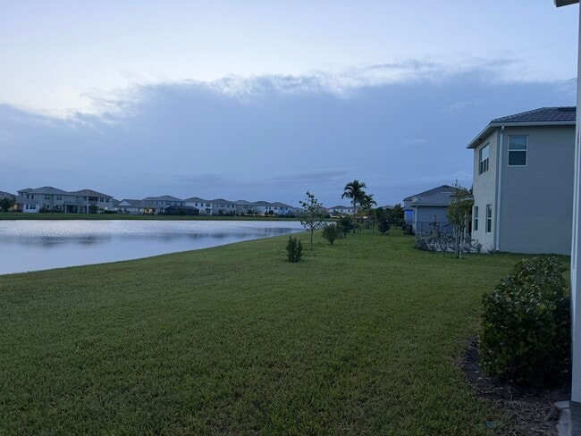 Building Photo - 5170 Liberty Ln