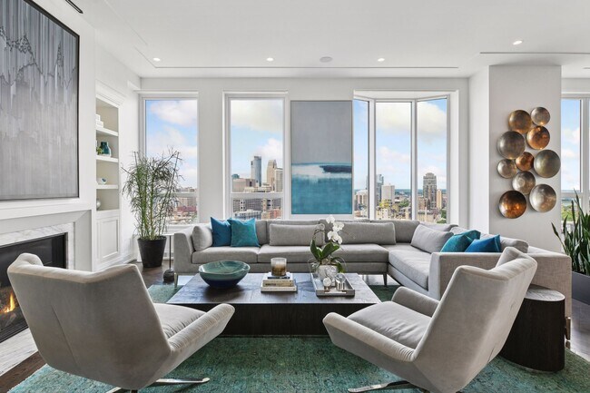 Building Photo - 1111 W River Pkwy