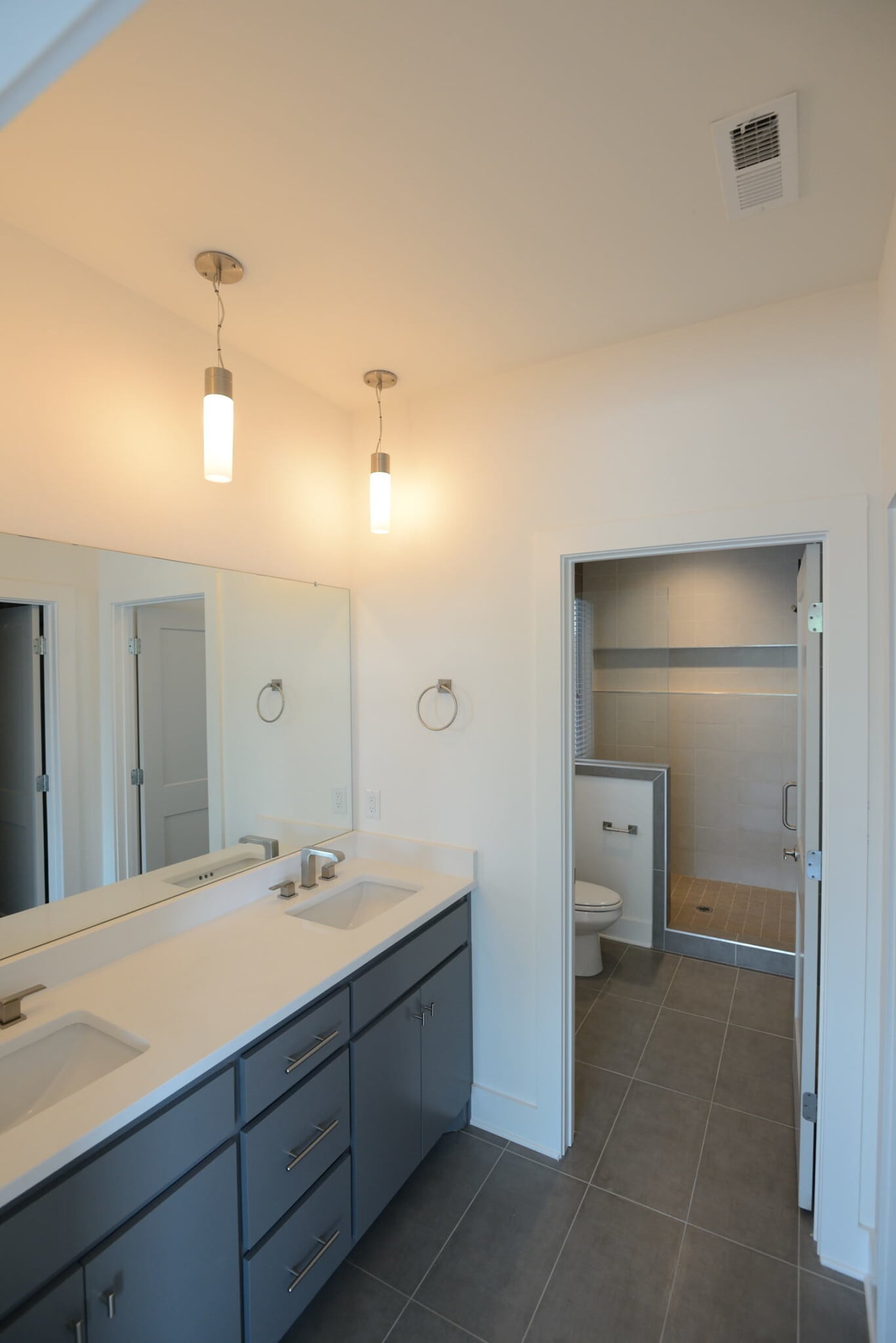 master bathroom - 1207 Tremont Ave