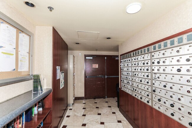 Building Photo - Marine Surf - Studio 1b 1parking! in Waikiki