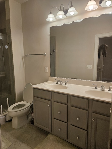 Building Photo - 6201 Quinns Creek Dr