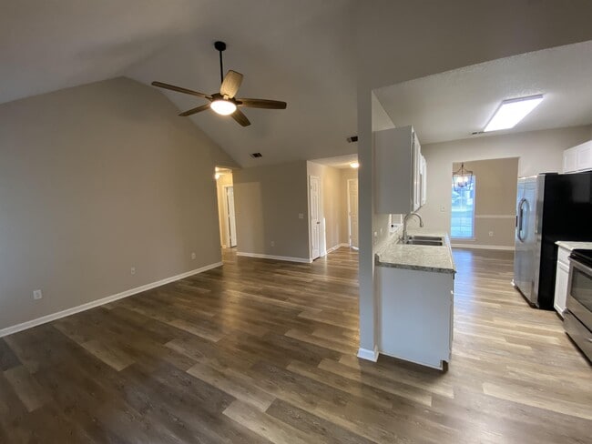 Building Photo - 1603 Hendry Ave