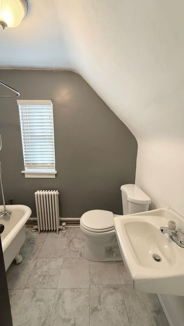 Building Photo - Beautiful 3/4 bedroom + office in Shadyside- Off-Street Parking and Tons of Storage!!