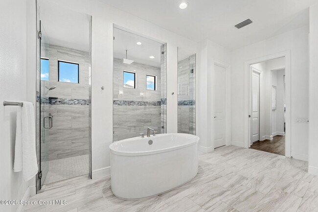 Building Photo - 3638 Lake Adelaide Pl