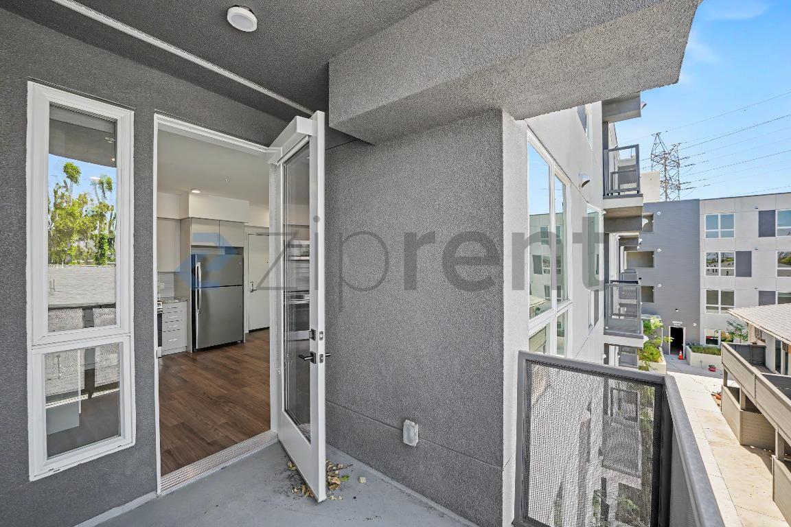 Building Photo - Unit 316