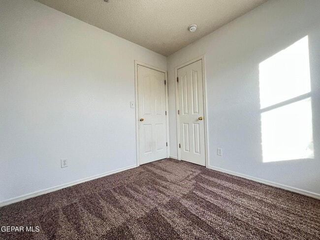 Building Photo - 3500 Tierra Zafiro Dr