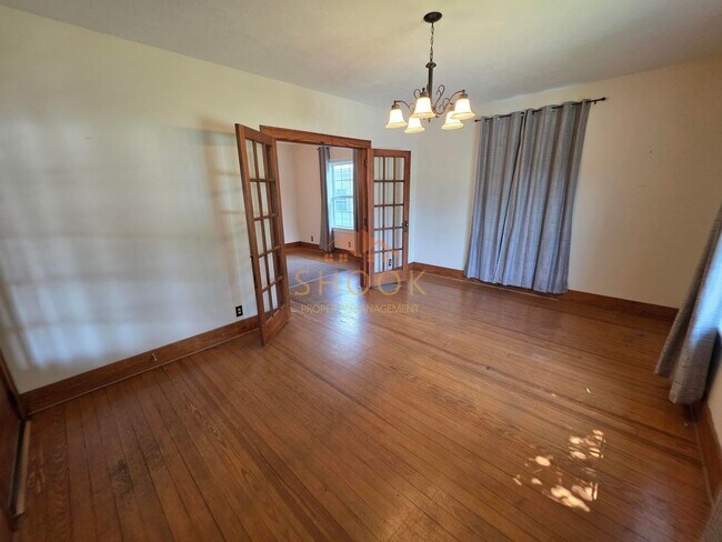 Building Photo - LOOK AT THIS 3 BR GEM WITH A BASEMENT UNDE...