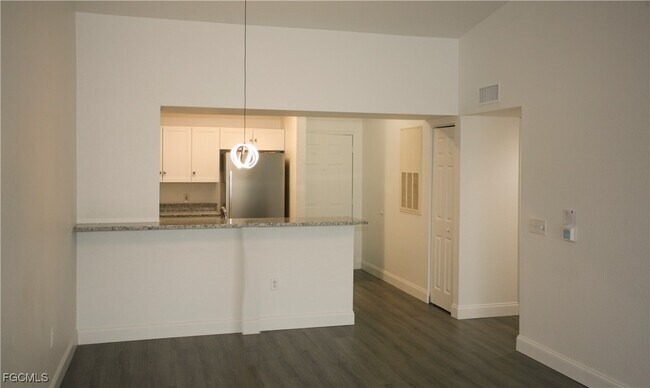 Building Photo - 8288 Key Royal Ln
