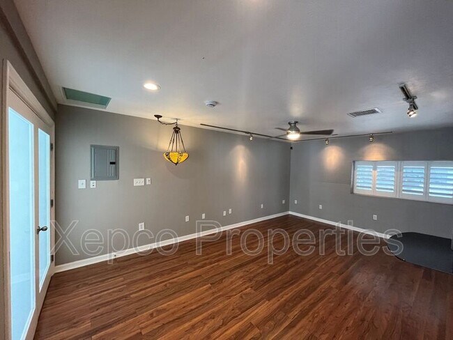 Building Photo - 4080 Cll San Antonio