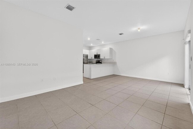 Building Photo - 2662 SE 10th St