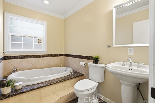 Building Photo - 7218 Enfield Ave