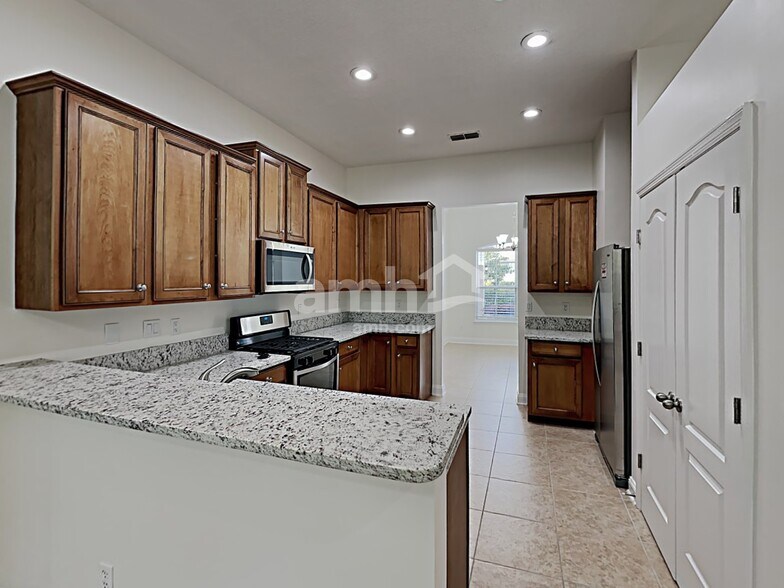 Building Photo - 604 Battersea Dr