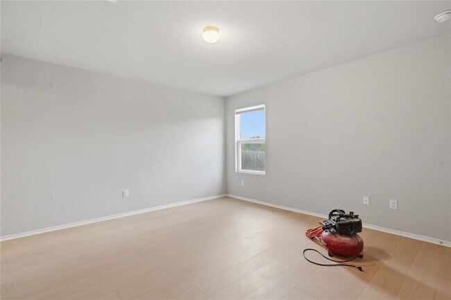 Building Photo - 10402 Waverunner
