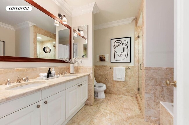 Building Photo - 10 Little W St