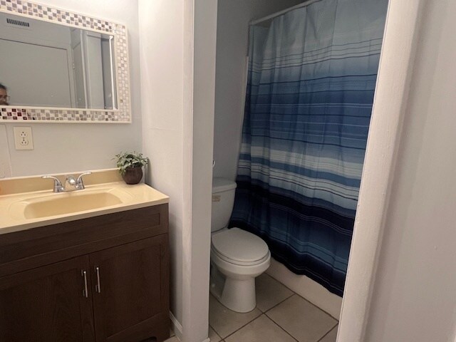 Building Photo - 3210 Orleans Dr