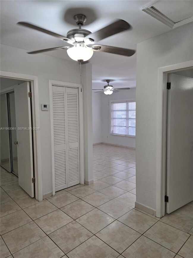 Building Photo - 2787 SW 34th Ct