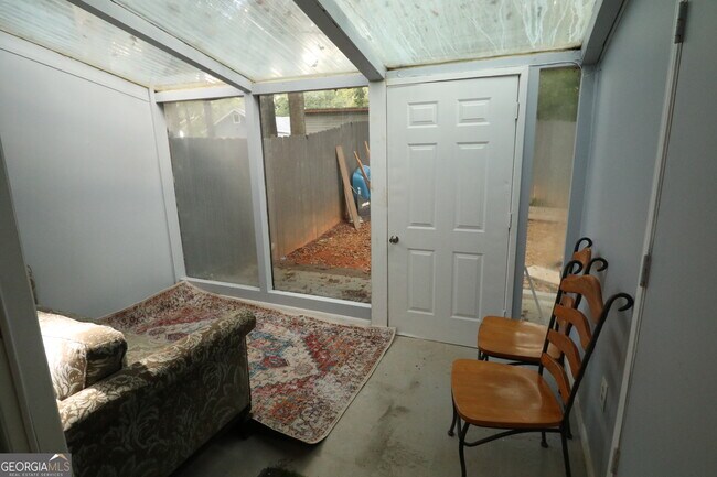 Building Photo - 933 Ohara Dr