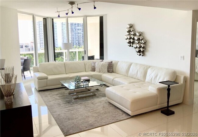 Building Photo - 3100 N Ocean Blvd