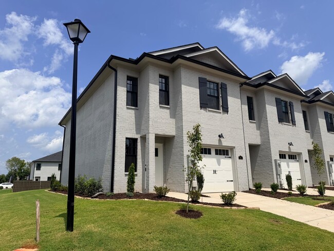 Building Photo - 71 SW She Oak Dr