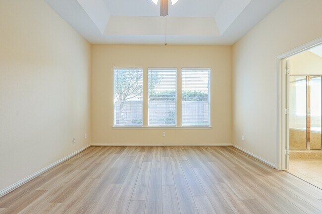 Building Photo - 6726 Hawsley Way