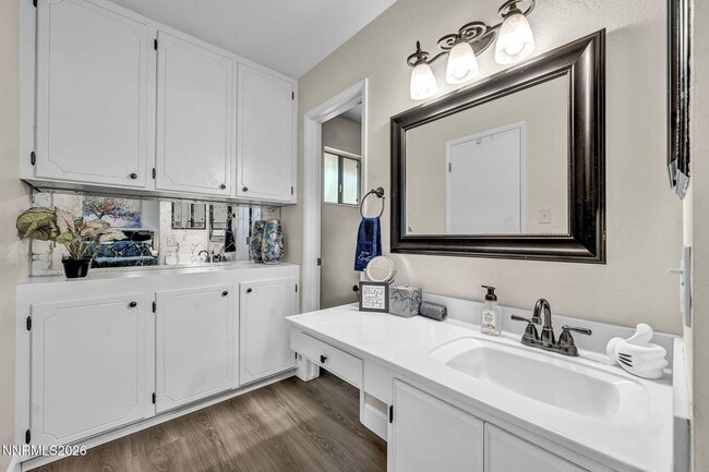 Building Photo - 1490 Foster Dr