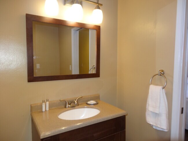 Building Photo - 17565 Bullock St